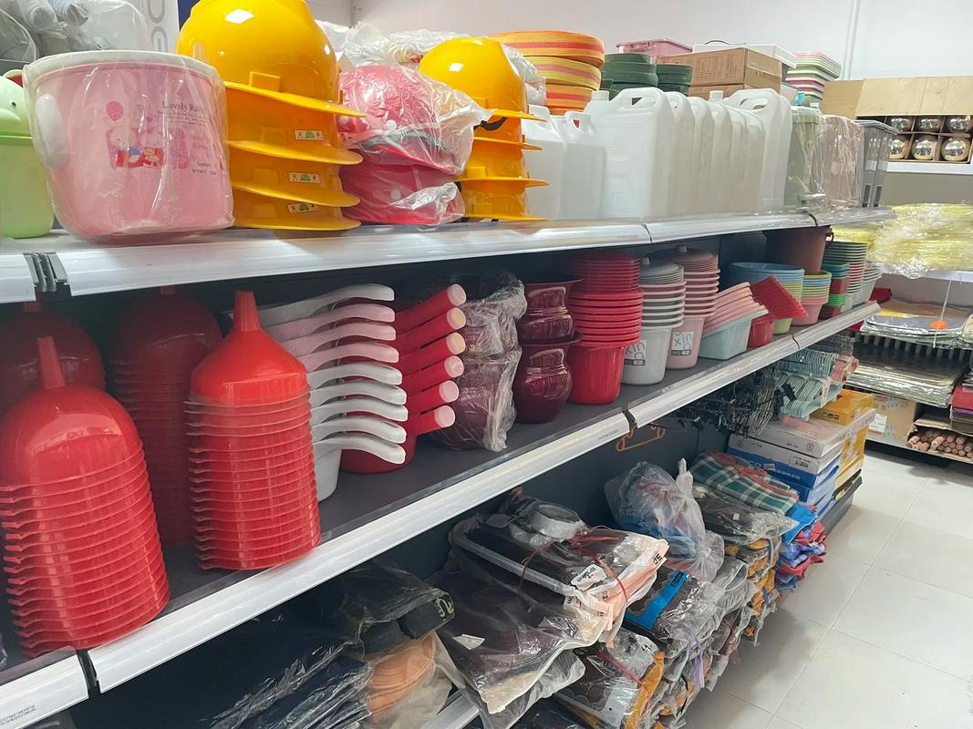 誠信經(jīng)營，貨真價實——記一家便民的五金雜貨店